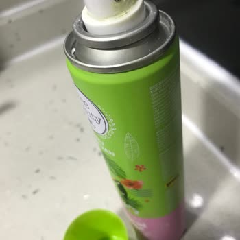 Bee Beauty Kuru Şampuan Şişesi Kendiliğinden Boşaldı