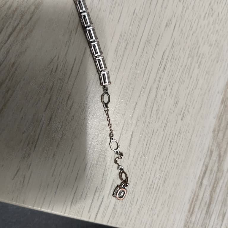 Swarovski Bileklik Renk Değişimi Mağaza Çözüm Sunmadı