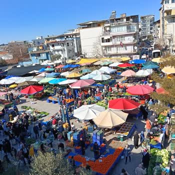 Buca Çamlık Mahallesi Pazarındaki Konteynerlerin Görüntü Kirliliği Ve Gıda Güvenliği Sorunları
