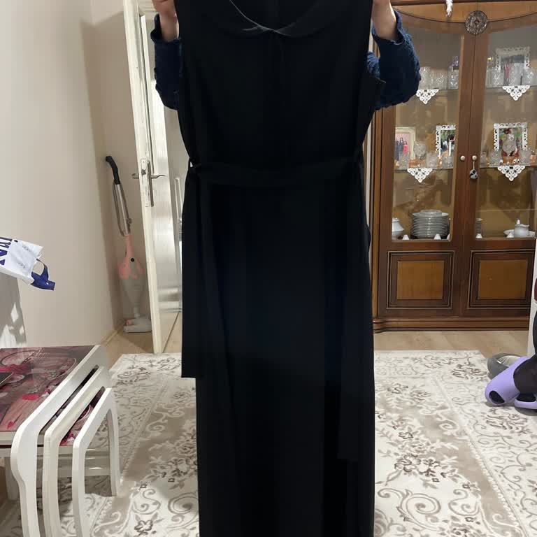 Sipariş Edilen Takım Yerine Yanlış Beden Elbise Gönderildi Ve Müşteri Engellendi