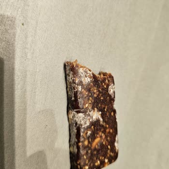 Son Kullanma Tarihi Geçmemiş Fropie Barında Küf Ve Sağlık Sorunu