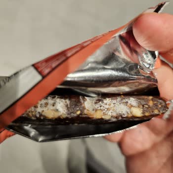 Son Kullanma Tarihi Geçmemiş Fropie Barında Küf Ve Sağlık Sorunu
