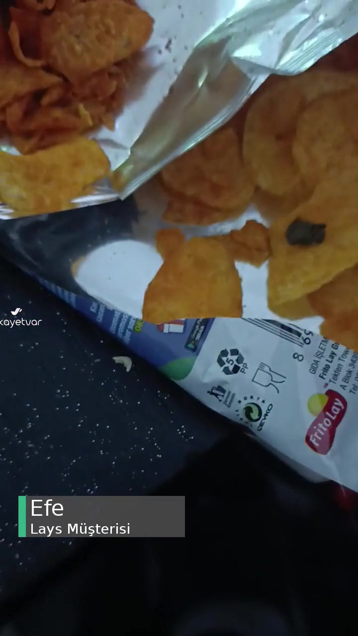 Lays İçinden Siyah Şeyler Çıkıyor videonun kapak resmi