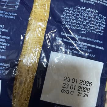 BİM Mağazasında Kapalı Pakette Kurtlanmış Tel Şehriye