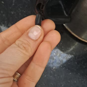 Sinbo STM 5845 Çaycının Kulpları Kırıldı Ve Güvenlik Endişesi