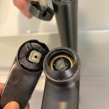 Creavit Lua Uzun Lavabo Armatürünün Musluğu Aniden Kırıldı, Ücretsiz Değişim Talep Ediliyor