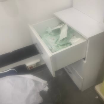 Acil Serviste Yetersiz Muayene Ve Hijyen Sorunları