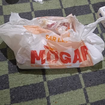 Haşlanmış Tavuk Parçalarıyla Gelen Dönerde Kalite Ve İade İhmalı