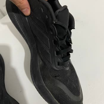 Adidas Ayakkabıda Kısa Sürede Yırtılma, FLO’dan İade Reddi