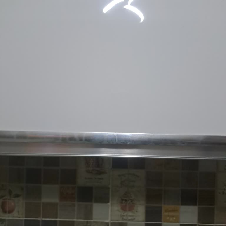 Glint Bitkisel Temizleyici Metal Dolapta Hasara Ve Cilt Tahrişine Neden Oldu