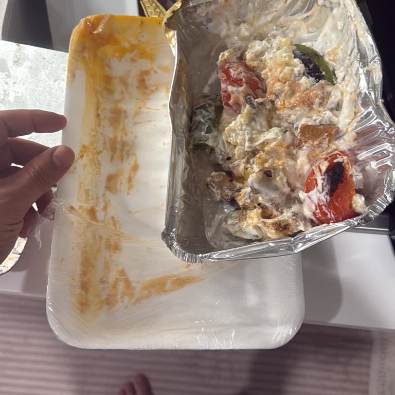 Hasbahçe Restaurant Hem Ürünün Kalitesi Hem De Restoranın Yaklaşımı Nedeniyle Mağdur Oldum