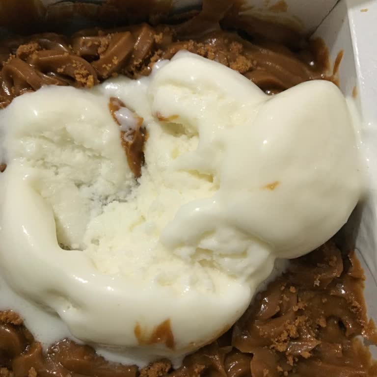 Menü Görseliyle Uyuşmayan Lotus Waffle Ve İade Talebi