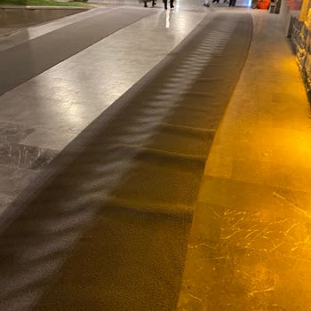 Paşa Camii Önündeki Paspas Nedeniyle Düşen Vatandaşa Güvenlik Düzenlemesi Talebi