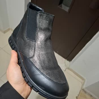 Derimod Botta İç Deri İddiası Yanlış Ve Yağmurda Su Aldı Ve Lastik Koptu