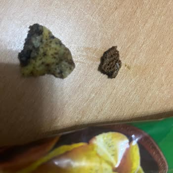 Lays Yoğurt Cipsinde Siyah Yabancı Cisim Görüldü Gıda Güvenliği Endişesi Oluştu