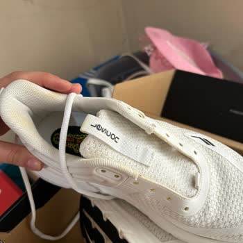 Yeni Lescon Ayakkabısında Hızlı Sararma Ve Renk Bozulması