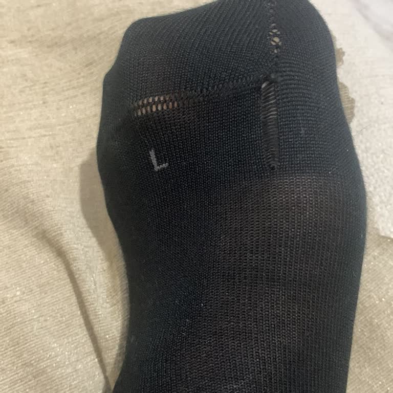 İlk Kullanımda Yırtılan Çorap Ve Cevapsız Müşteri Hizmeti