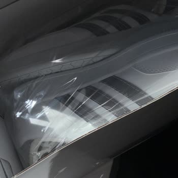 @luxseshoes Alakasız Ayakkabı Gönderdi