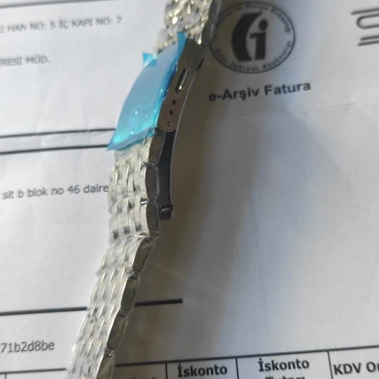 Yanıltıcı Görsel Ve Eksik İade: Saat Kordonu Şikayeti