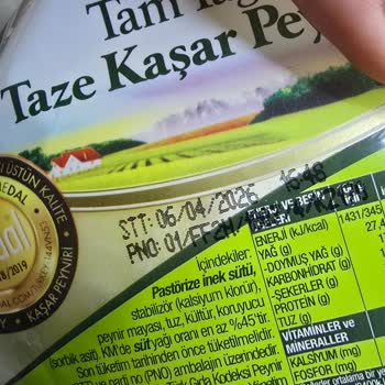 Taze Kaşarda Görülen Beyaz Lekeler Üzerine Endişe Ve İade Talebi