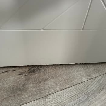 Teslimat Gecikmesi Ve Hasarlı Kapılar Nedeniyle Mağdur Oldum