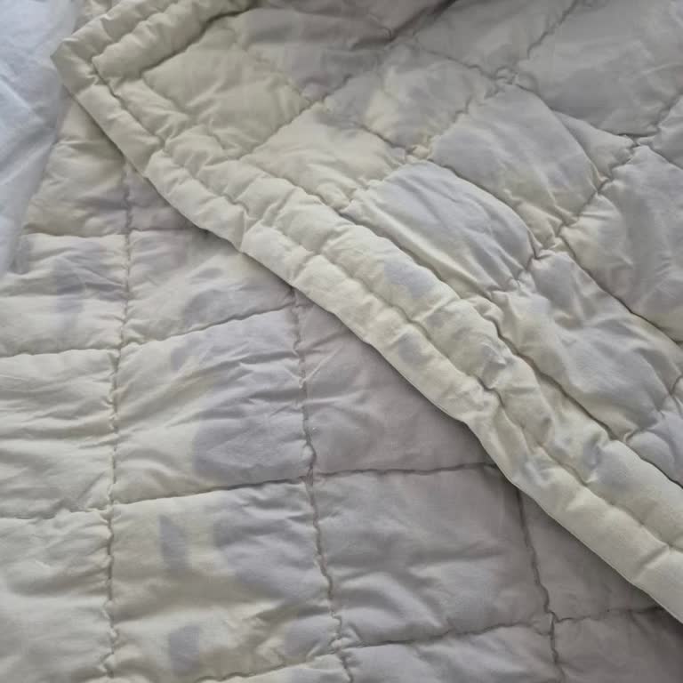 Yün Yorganım Ve Alezim Çamaşır Suyu İle Lekelenerek Zarar Gördü, İade Talebi