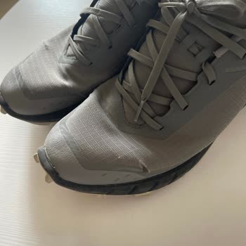 Aynı Modeldeki Ayakkabılarda Tekrarlayan Yırtık Ve Kalite Sorunu