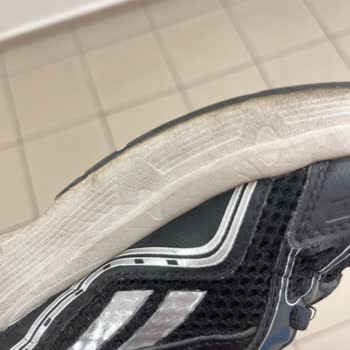 Garanti Verilen Ayakkabının Hızlı Deformasyonu Ve Üretim Hatası Olmadığı İddiası Reddedildi