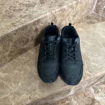 Yan Dikiş Açılması Ve Taban Bırakması Nedeniyle Sneaker Ürün Değişimi Talebi