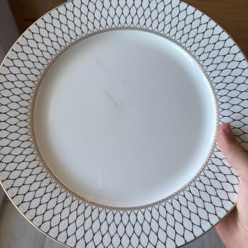 Korkmaz Perla Yemek Takımında Çizikler 9 Ayda Kullanılamaz Duruma Geldi