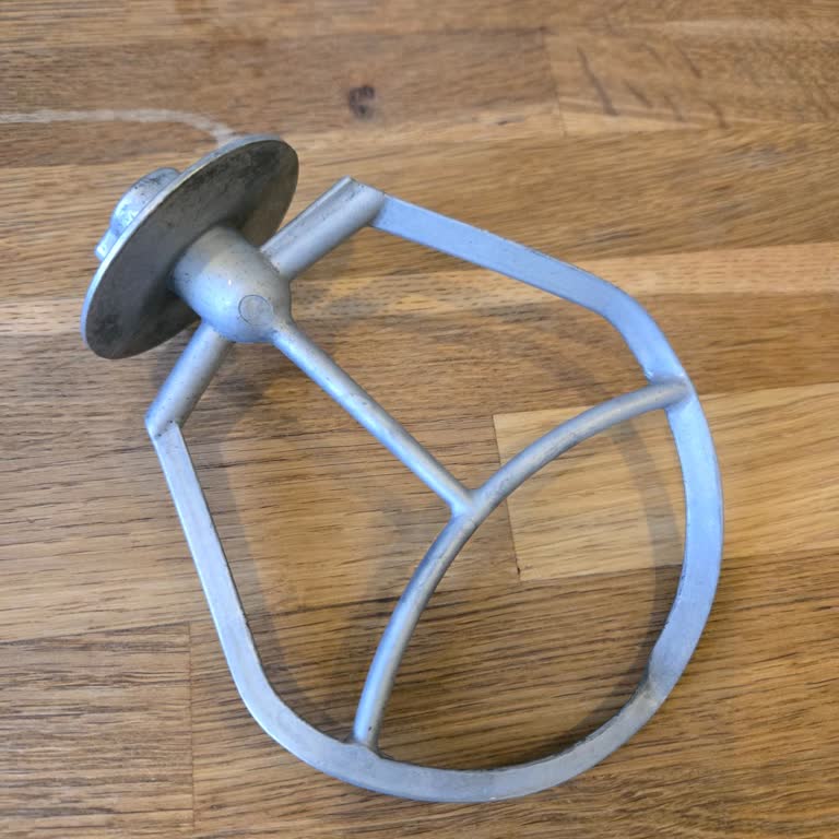 Hamur Makinesi Aparatları Kimyasal Lekeler Bırakıyor Ve Sağlık Riski Oluşturuyor