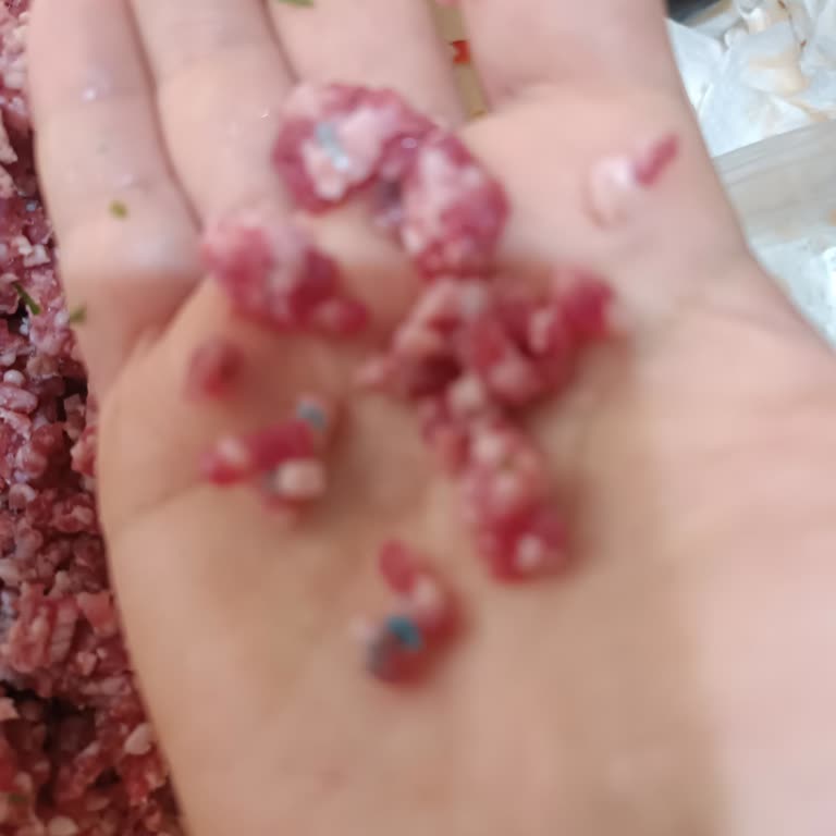 Migros Et Ürününde Mavi Parçacıklar Sağlık Riski Ve Güven Sorunu