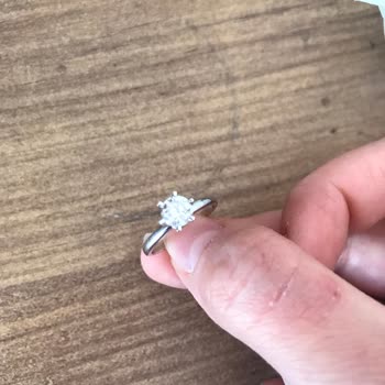 Lizay Pırlanta’da Yüzük Küçültme Sonrası İncelmiş Ve Çizilmiş