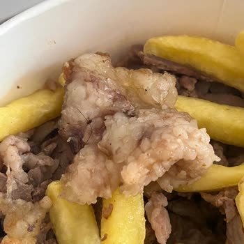 Köfteci Yusuf Şubesinden Paket Siparişte Yağ Topu Sorunu