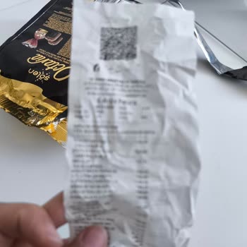 Küflenmiş Çikolata Parçası Gıda Güvenliği Endişesi