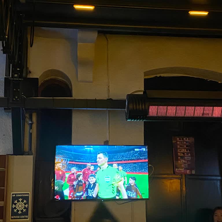 Beşiktaş Galatasaray Derbisinde Lisanssız Bar 500 TL Ücret Talep Etti