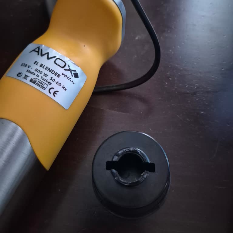 Garanti Kapsamındaki Awox El Blenderinin Kırılan Bağlantı Aparatı Değiştirilmedi