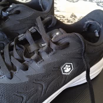 Kısa Sürede İç Astarı Yırtılan Lumberjack Kadın Koşu Ayakkabısı