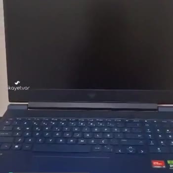 HP Victus 16 Rastgele Ekran Kararması!