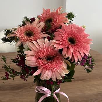 Planlanan Saatte Teslim Edilmeyen Ve Fotoğrafla Uyuşmayan Çiçek Siparişi