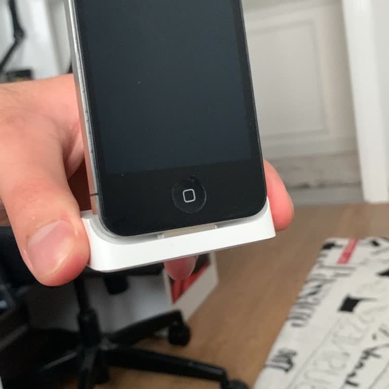 Dolap'ta Çalışmayan Şarj Standı Ve Satıcının İade Reddedici Tutumu