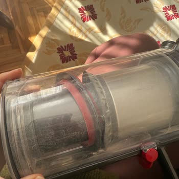 Dyson V15 Süpürgemde Parça Çıktı, Ücretsiz Değişim İstiyorum