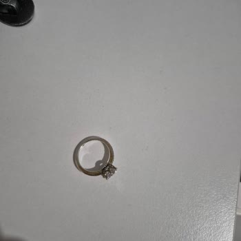 Pandora Işıltılı Taç Yüzük Hızlı Kararma Ve Mağaza Garanti Reddi