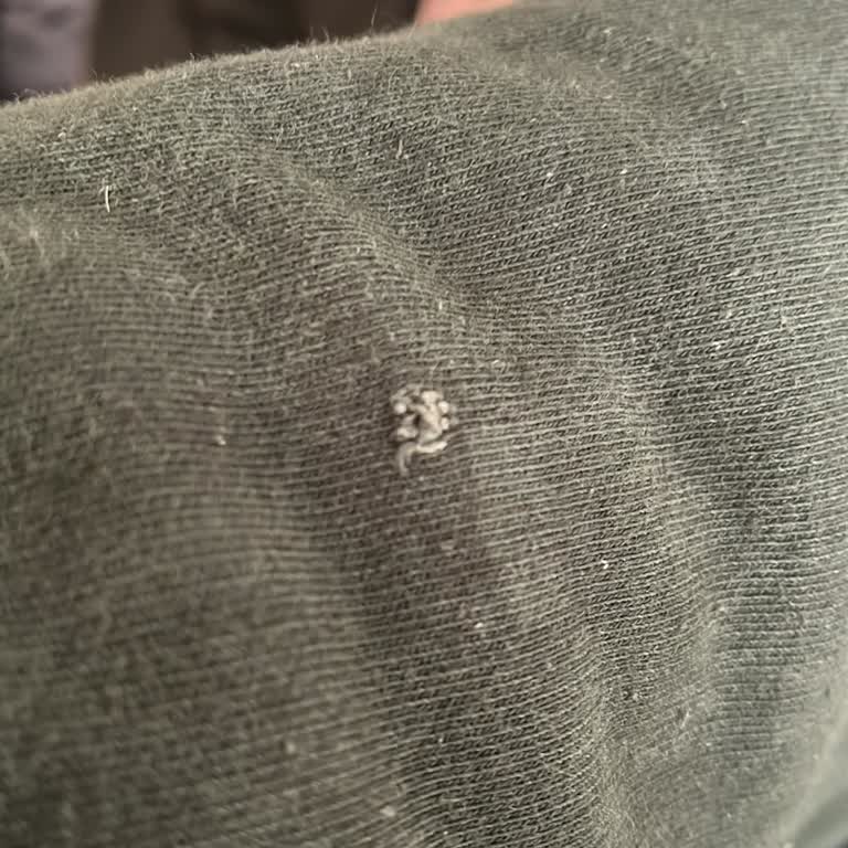 Defolu Ceket Ve İade Reddi: Müşteri Hizmetlerinin Gecikmesi