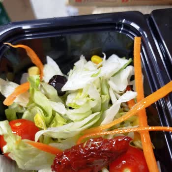 Tavuk Dünyası Şubesinde Hijyen Sorunu: Yiyeceklerde Kıl ve Saç