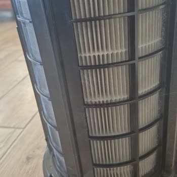 Kırmızı Işıkta Sürekli Çalan Hava Temizleyici Cihazda Hava Kalitesi Değişmiyor