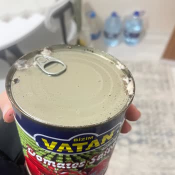 Samsun Kavak Şok Markette Yeni Alınan Domates Salçasında Küf Görüldü