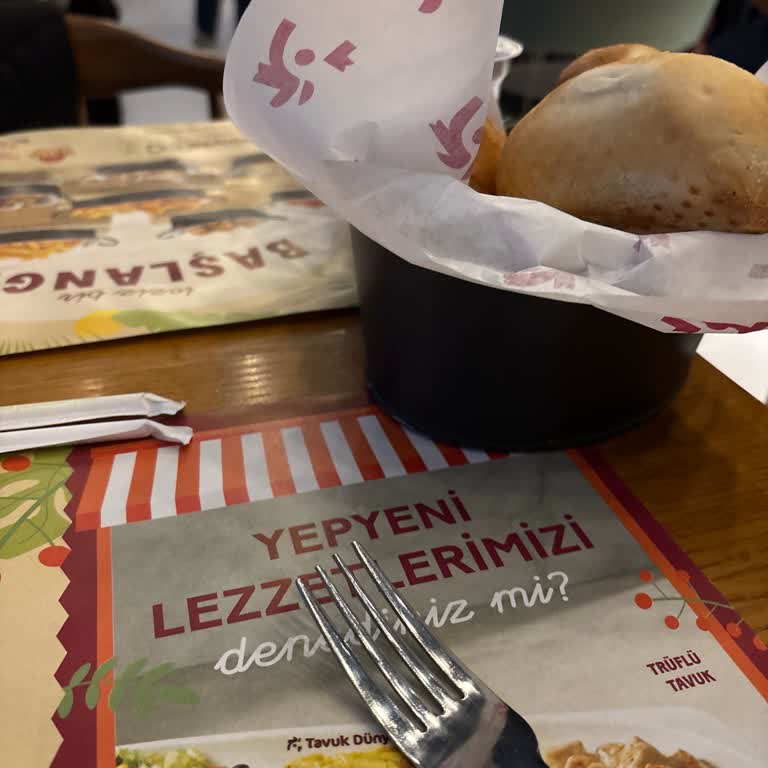 Ezan Vaktinde Müzik Kesilmemesi Şikayeti