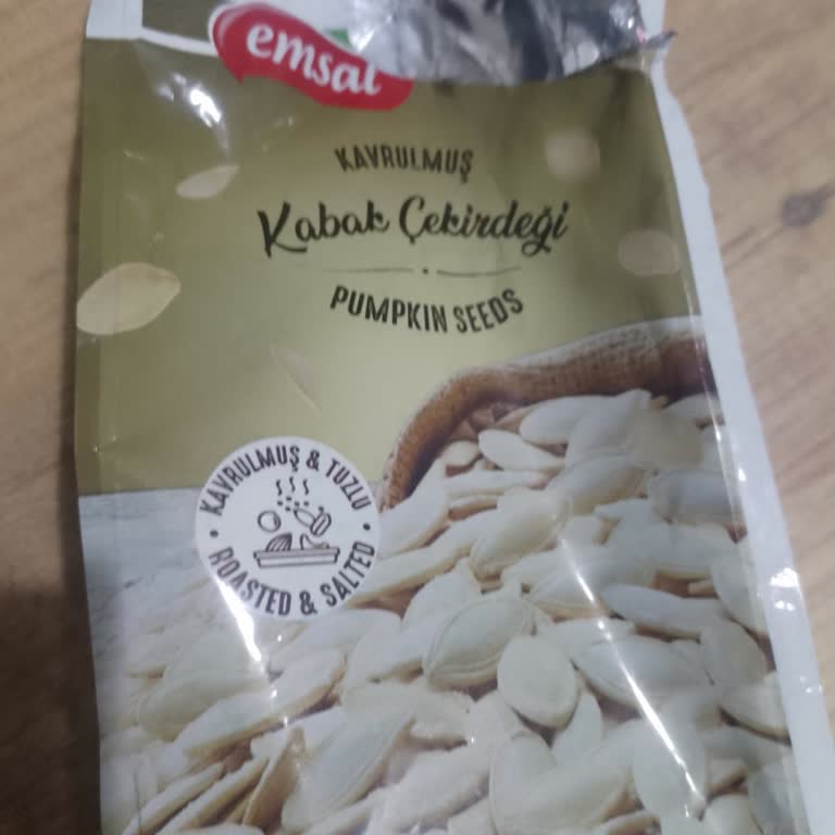 Emsal Kuruyemiş Kavrulmuş Kabak Çekirdeği Aşırı Küçük Ve Kalitesiz
