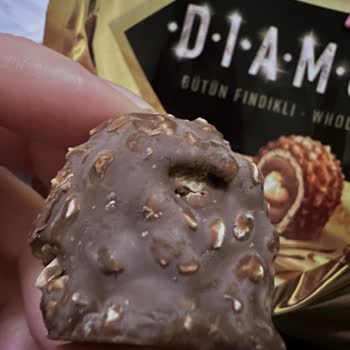 Şölen Diamond Çikolatasında Beyaz Lekeler Ve Bayat Tat, Son Kullanma Tarihi Geçerli Olmasına Rağmen